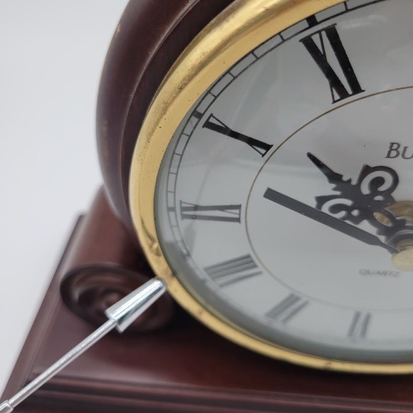 Beautiful Bulova‎ Cherry Wood Mantel Clock Colonial Style Rare - Picture 3 of 11